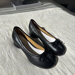 NEW Leather tabi ballerina heels